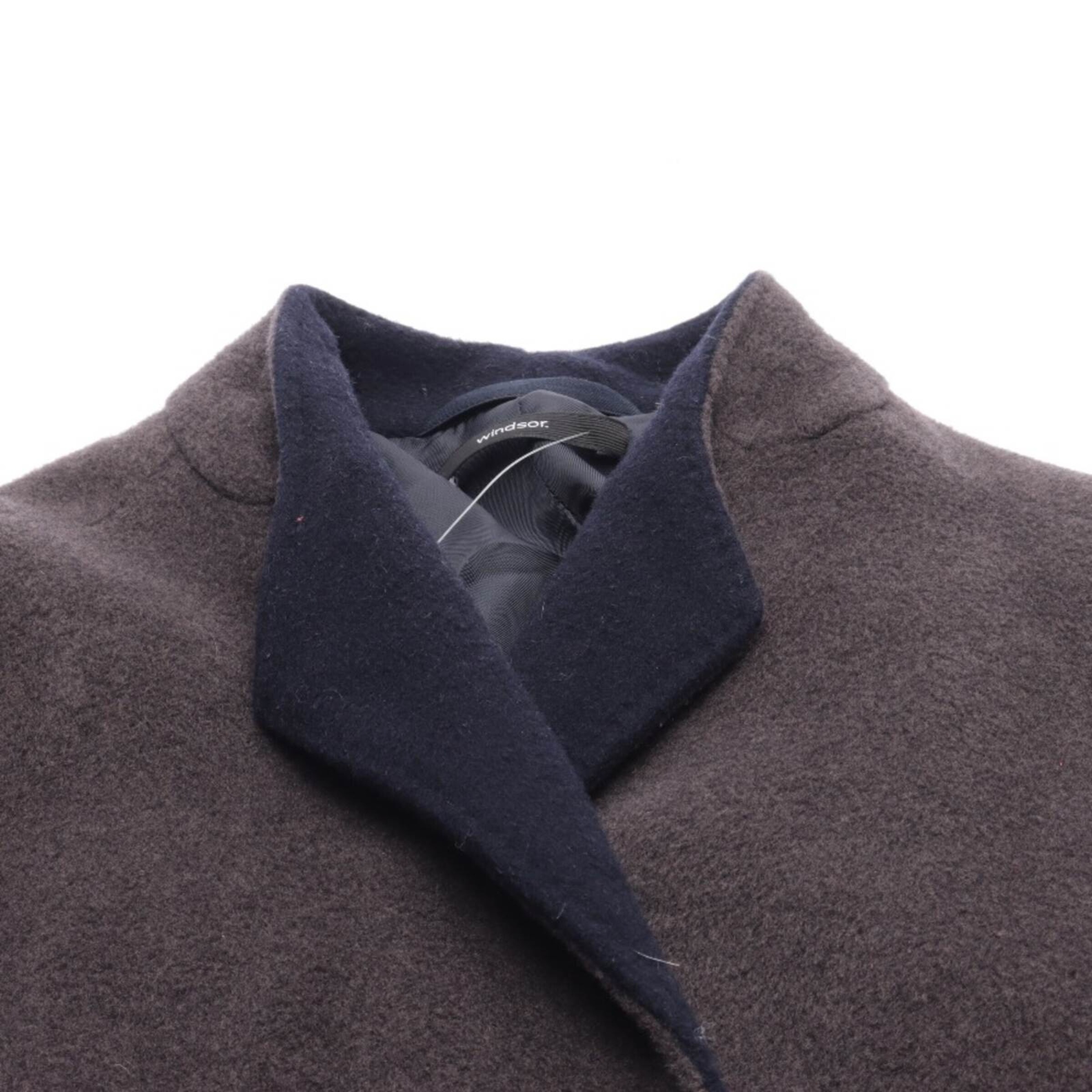 Windsor Jacket & Coat in M in Brown