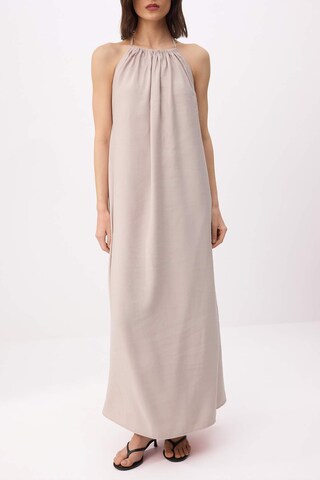 Robe Trendyol en gris