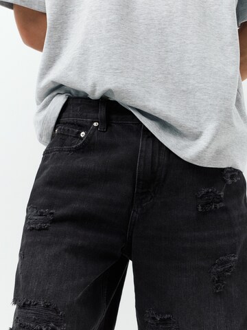Pull&Bear Ohlapna forma Kavbojke | črna barva