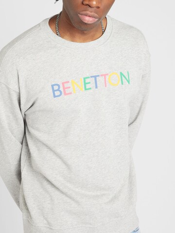 Sweat-shirt UNITED COLORS OF BENETTON en gris