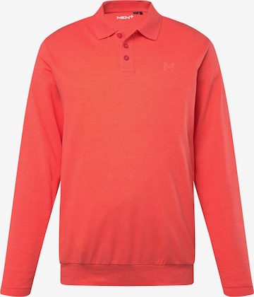 Men Plus Shirt in Red: front