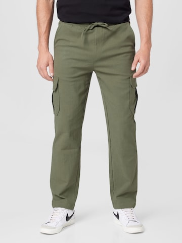 ABOUT YOU Cargo trousers 'Marvin' in Green: front
