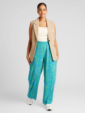 Vero Moda Curve Loose fit Trousers 'CARY FIONA' in Blue