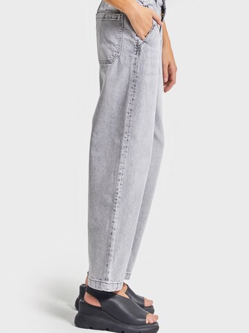 IT'S BASIC Regular Jeans in Grey