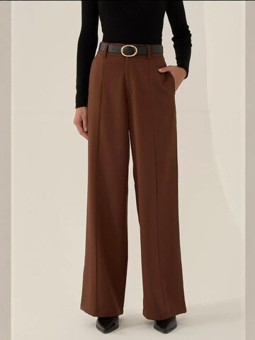 Wide Leg Pantalon Hiccup en marron : devant