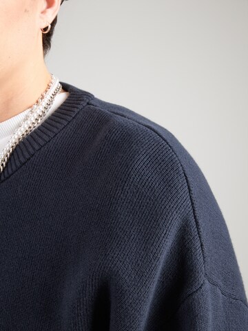 WEEKDAY Sweater in Blue