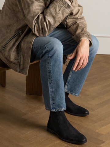 MANFIELD Chelsea Boots in Blau