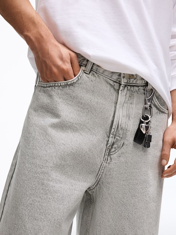 Baggy Jean Bershka en gris
