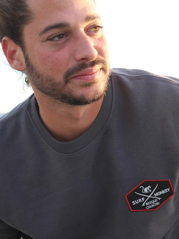 Surf Monkey Sweatshirt in Black