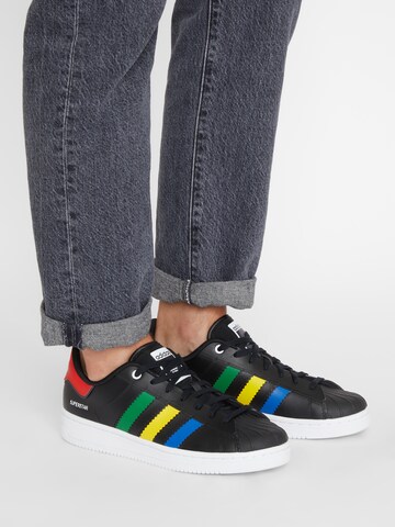 Baskets basses 'Superstar' ADIDAS ORIGINALS en noir