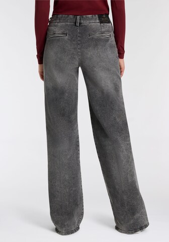 Herrlicher Flared Jeans in Grau