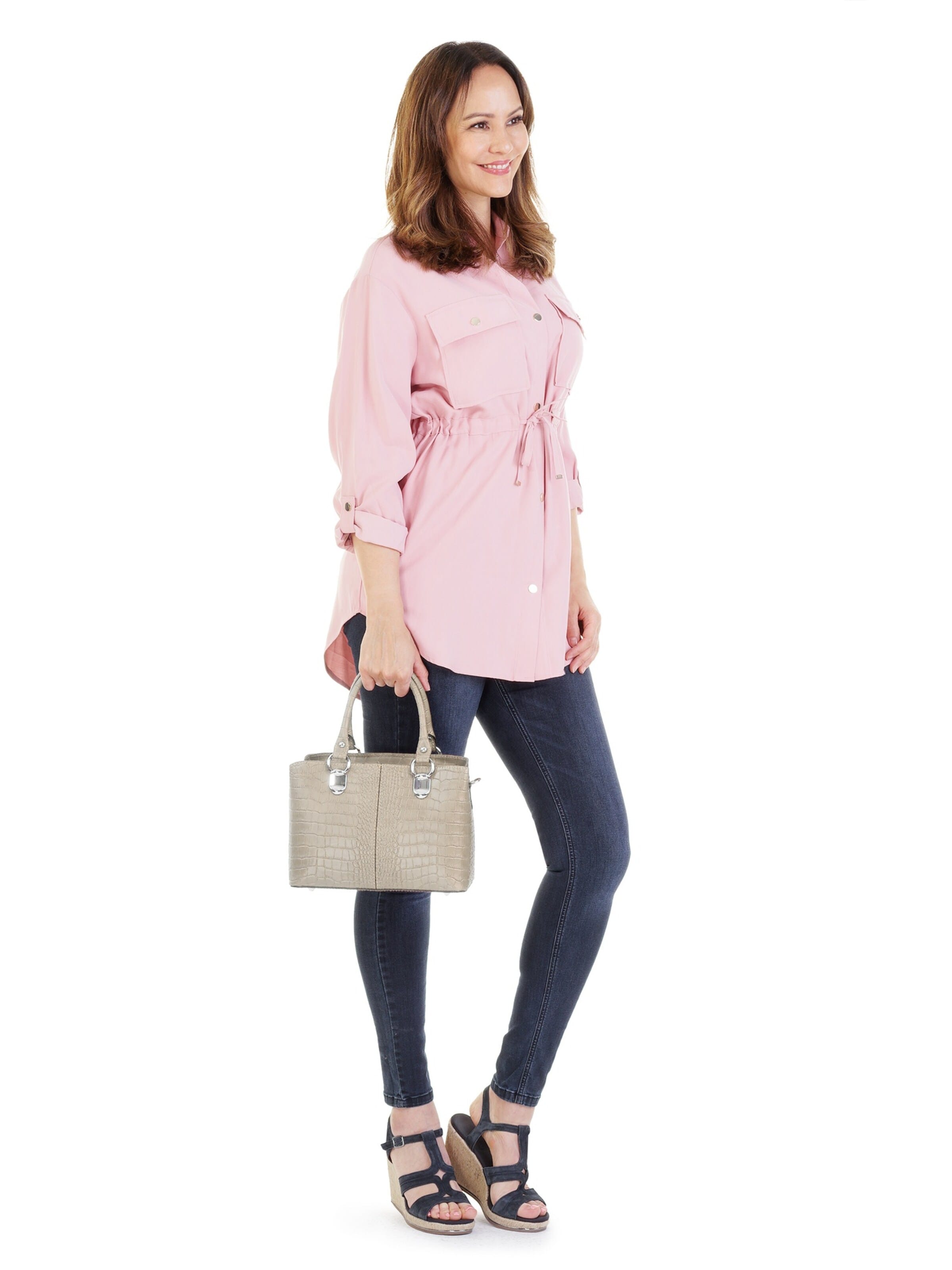 Cluty Crossbody Bag in Beige: front