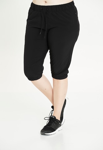 Q by Endurance Tapered Pants 'Maia' in Black: front