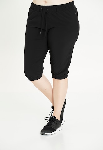 Q by Endurance Tapered Broek 'Maia' in Zwart: voorkant