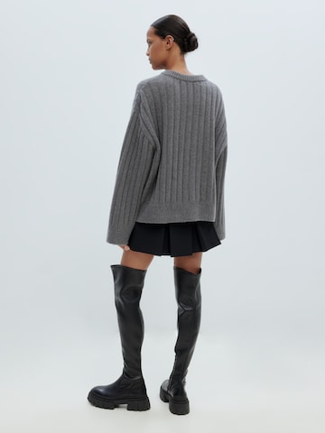 Pullover 'Jascha' di EDITED in grigio