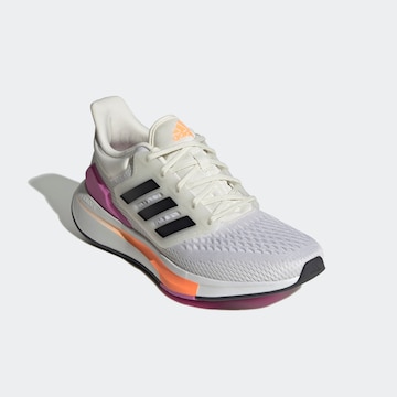 ADIDAS SPORTSWEAR Běžecká obuv 'Eq21 Run' – bílá