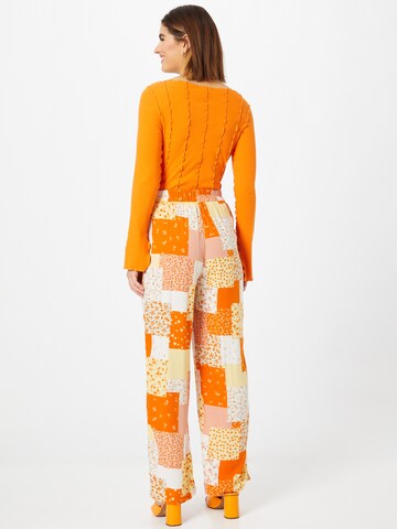 Monki Szeroka nogawka Spodnie w kolorze pomarańczowy