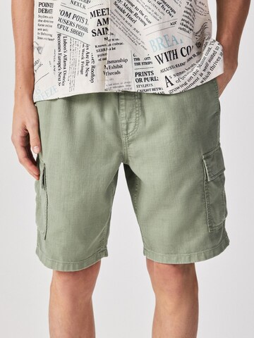 Regular Pantalon cargo Next en vert
