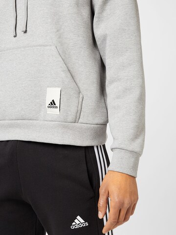 ADIDAS SPORTSWEAR Спортен блузон 'Lounge Fleece' в сиво