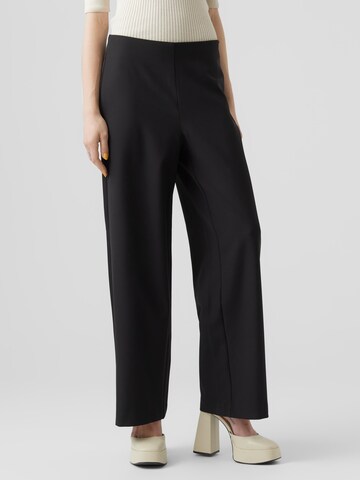 Vero Moda Petite Wide leg Broek 'HALMIA' in Zwart: voorkant