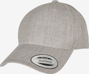 Casquette Flexfit en gris : devant