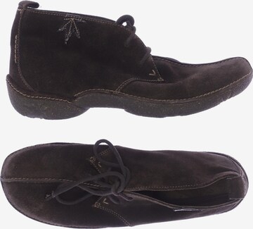 CLARKS Flats & Loafers in 39,5 in Brown: front