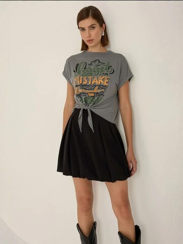 Hiccup Shirt in Grey: front