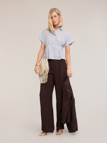 MOTIVI Shirt in Blauw