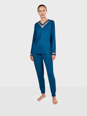 Gisela - Pijama en azul: frente