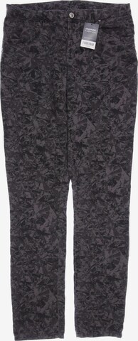 Qiero Pants in M in Grey: front