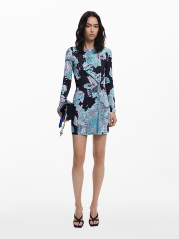 Rochie de la Desigual pe verde: față