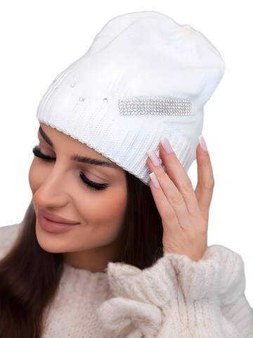 Lumera Muts in Wit: voorkant