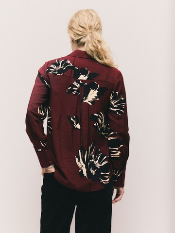 Next Pluus, värv punane