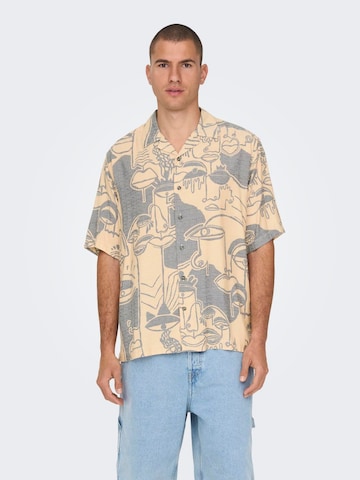 Comfort fit Camicia '22026111' di Only & Sons in beige