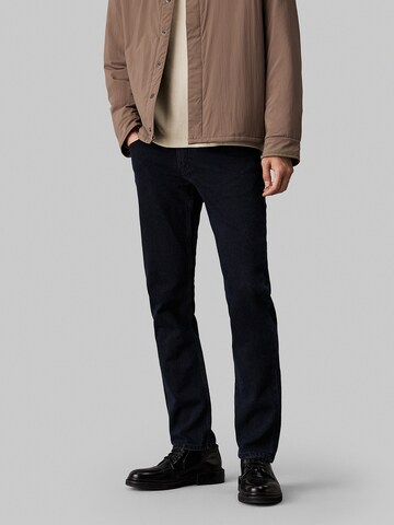Calvin Klein Jeans Слим Джинсы в Черный: спереди