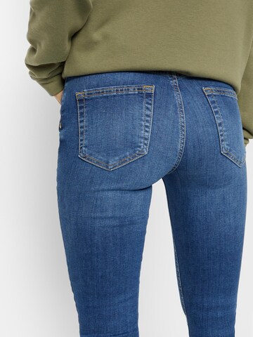 PIECES Skinny Jeans 'Delly' in Blauw