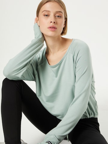 Calvin Klein Sport قميص عملي بلون أخضر