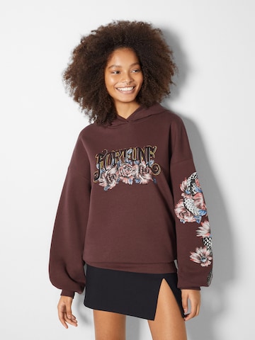 Bershka Sweatshirt in Bruin: voorkant