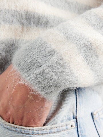 MORE & MORE Πλεκτή ζακέτα σε γκρι