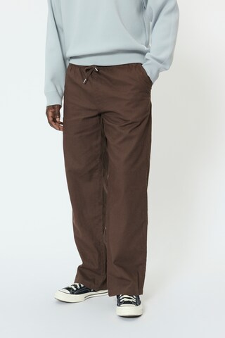 Matinique Regular Broek 'Barton' in Bruin: voorkant