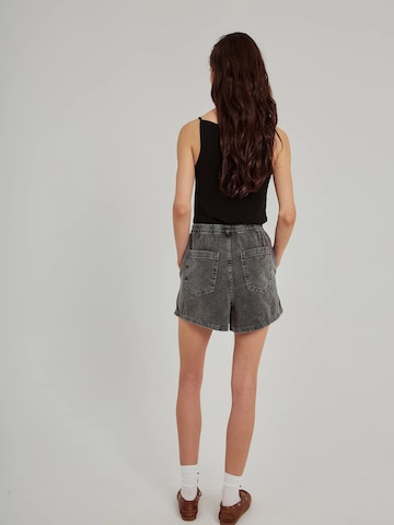 Regular Jean 'Caddie' NORR en gris