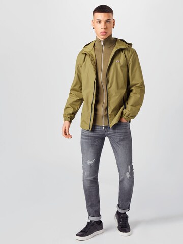 Geacă de primăvară-toamnă de la Tommy Jeans pe verde