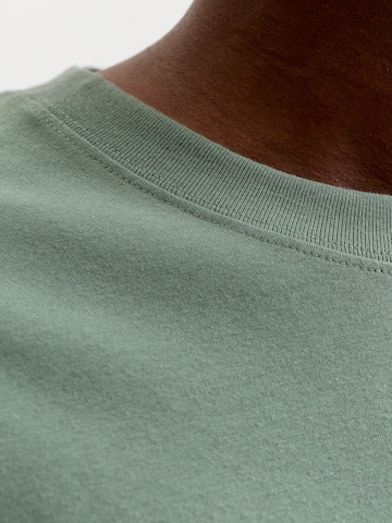 JACK & JONES T-shirt 'JORNORREBRO' i grön