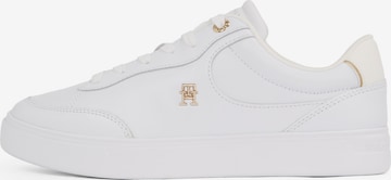 Baskets basses 'Essential Chic Court' TOMMY HILFIGER en blanc : devant