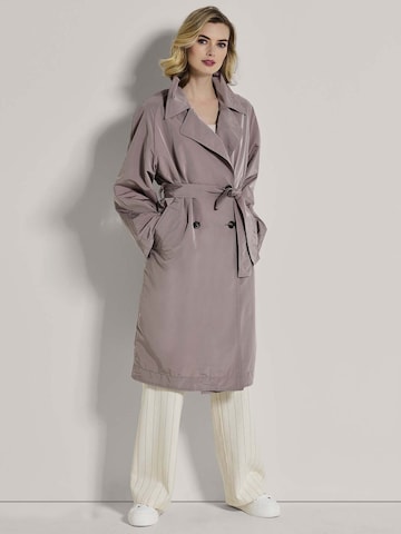 MADELEINE Tussenmantel in Lila: voorkant