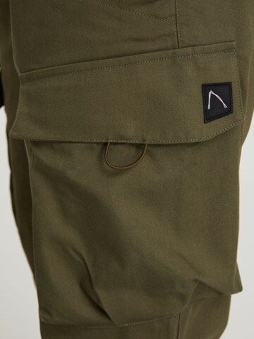 Regular Pantalon cargo 'Rift.L Combat' CHASIN' en vert