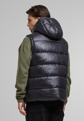 Urban Classics Vest in Black