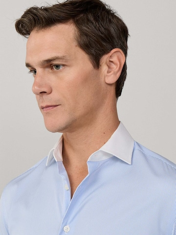 Coupe regular Chemise Hackett London en bleu