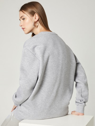 VIERVIER Sweatshirt 'Joey' in Grey