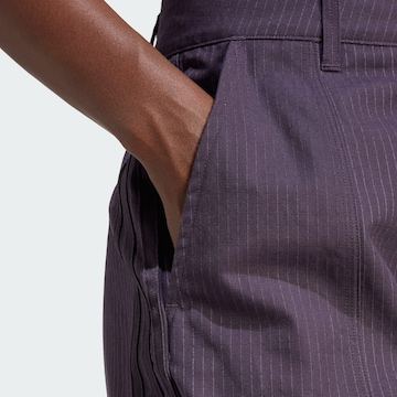 purpurinė ADIDAS ORIGINALS Laisvas Laisvo stiliaus kelnės 'Premium Essentials'